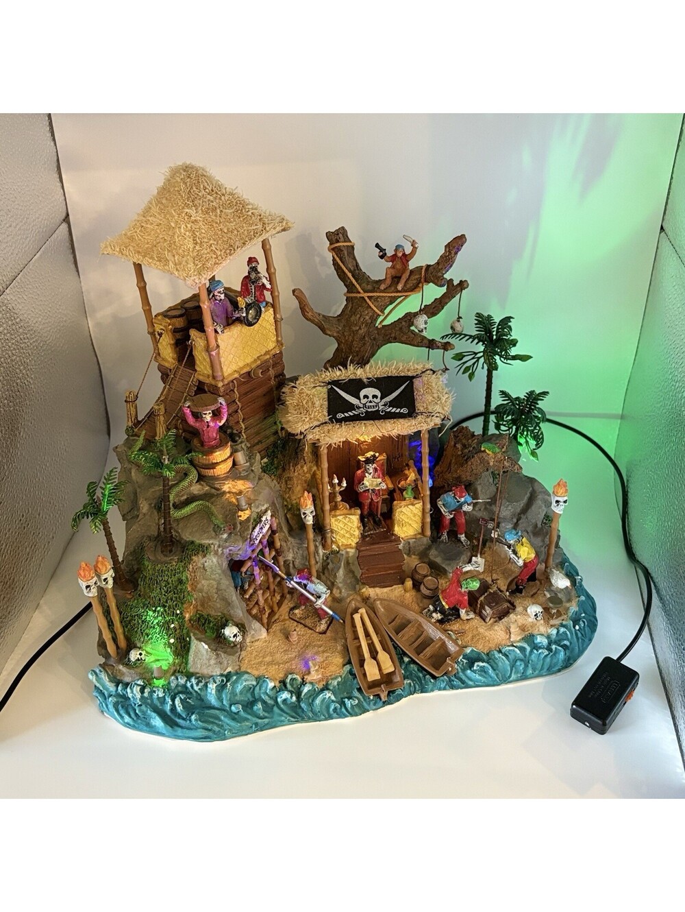 Lemax Spooky Town Pirates Hideout Musical & Lighted Halloween Complete READ COND